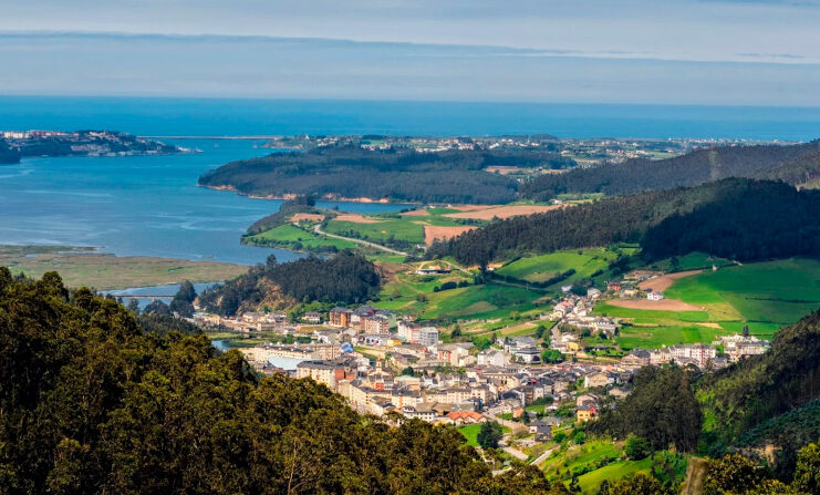 Vegadeo: el corazón verde donde el río se rinde al mar